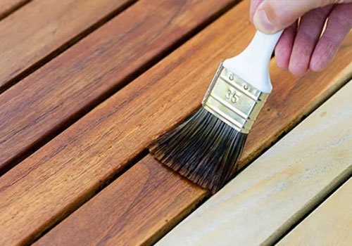 Staining & Varnishing